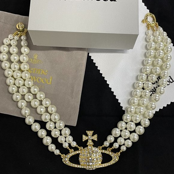 Vivienne Westwood Jewelry - 💯Vivienne Westwood Three Row Pearl bas relief Choker Necklace